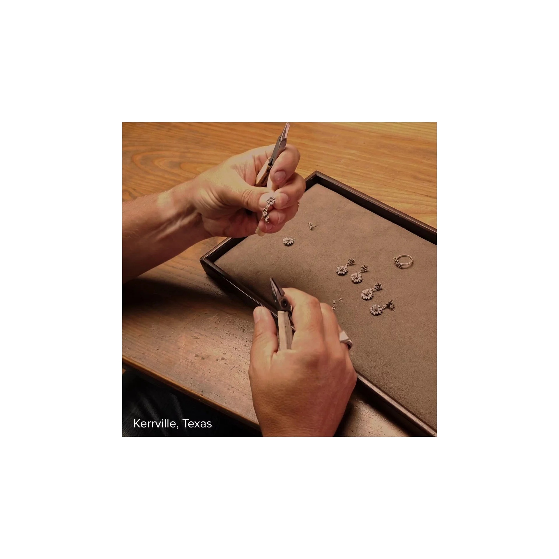 Blooming Daisies Dangle EarShop All Rings - Image 5