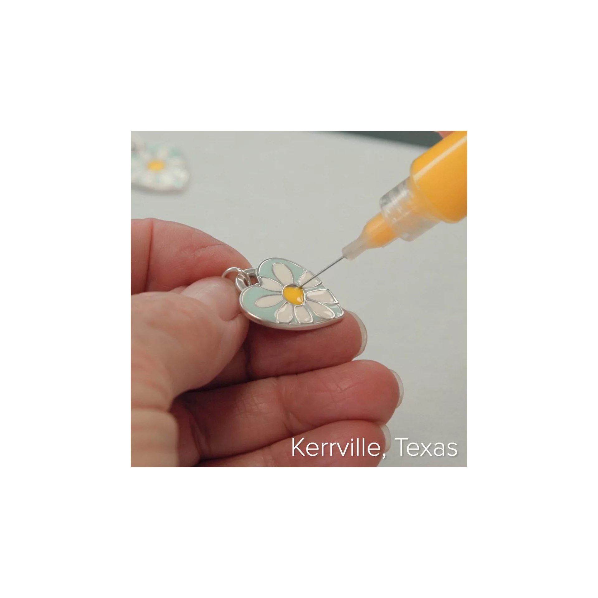 Enamel Daisy Heart Charm - Image 4