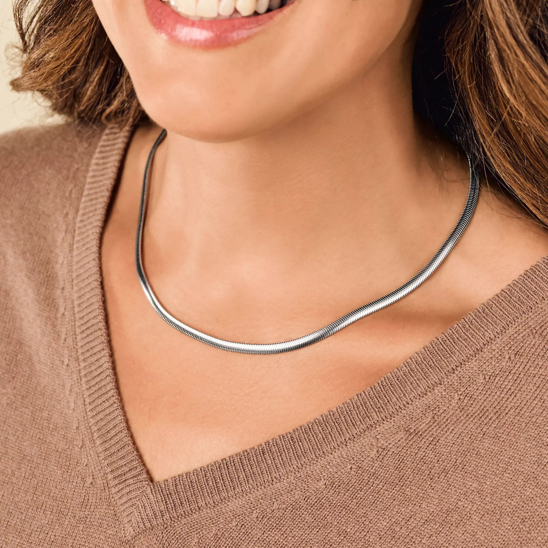 Rounded Herringbone Necklace - Image 4