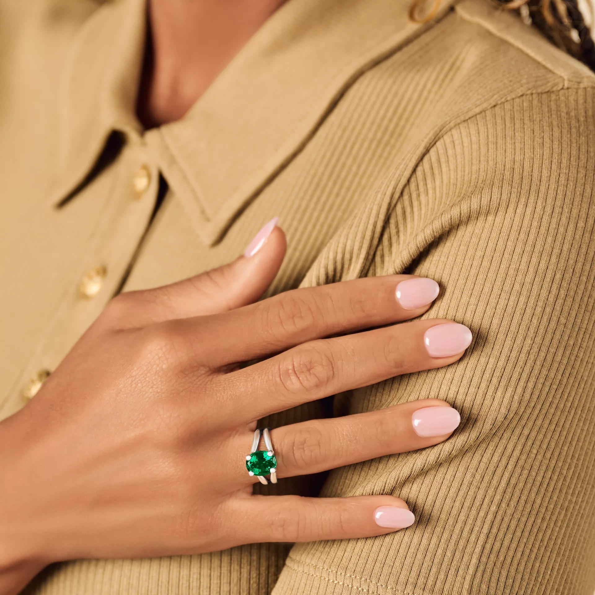 Oval Gemstone Ring - Image 4